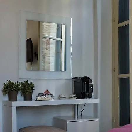 Ipio Suites Vouni