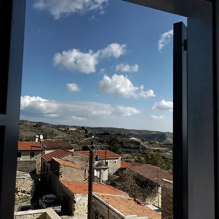 Ipio Suites Country house