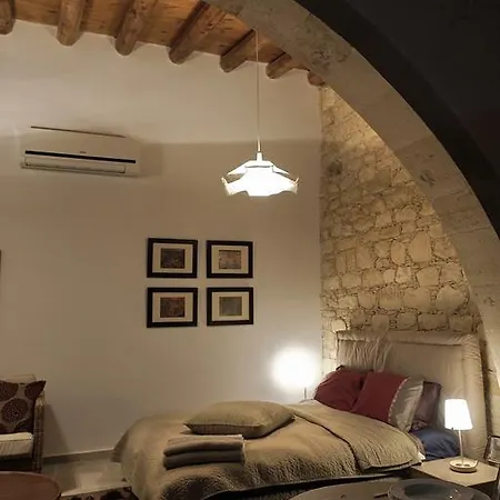 Ipio Suites Country house Vouni