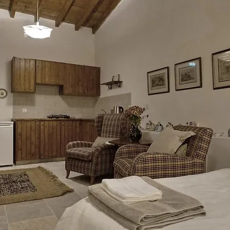 Country house Ipio Suites *